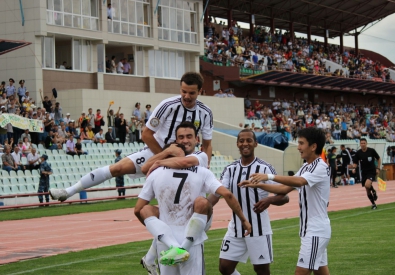 Футболисты "Тобола" празднуют гол в ворота "Жетысу". Фото с сайта ПФЛ