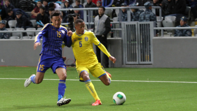 Максат Байжанов назван главным неудачником матча со шведами