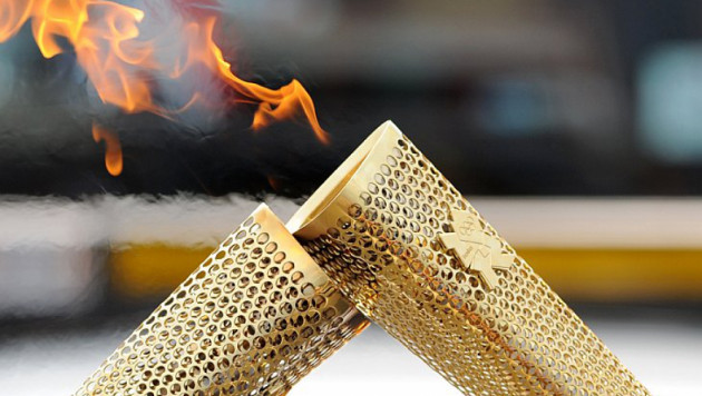 В Москве на несколько секунд погас олимпийский огонь