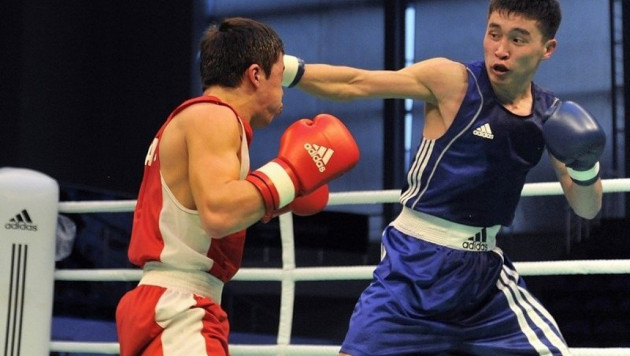 Кайрат Ералиев вышел в 1/8 финала чемпионата мира по боксу