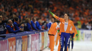 Голландские конькобежцы установили мировой рекорд в командной гонке