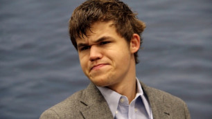 Норвежец Карлсен стал новым чемпионом мира по шахматам
