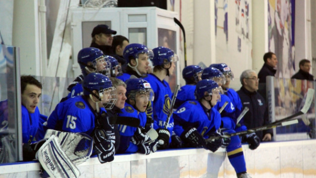 Казахстанская "молодежка" стартовала с победы на ЧМ по хоккею