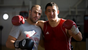 Руслан Мырстаев (справа) и Эхсан Рузбахани. Фото с сайта voxpopuli.kz