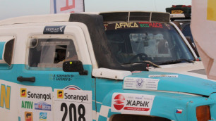 Казахстанских гонщиков на предпоследнем этапе Africa Eco Race разделили три минуты