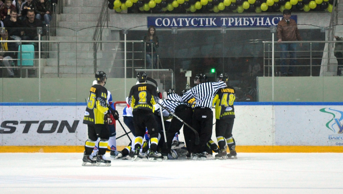 "Сарыарка" поднялась на третье место в чемпионате ВХЛ