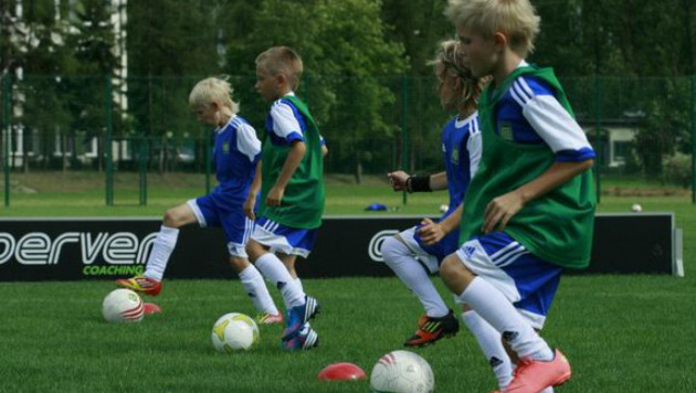 Россия и Украина будут помогать Казахстану в воспитании молодых футболистов