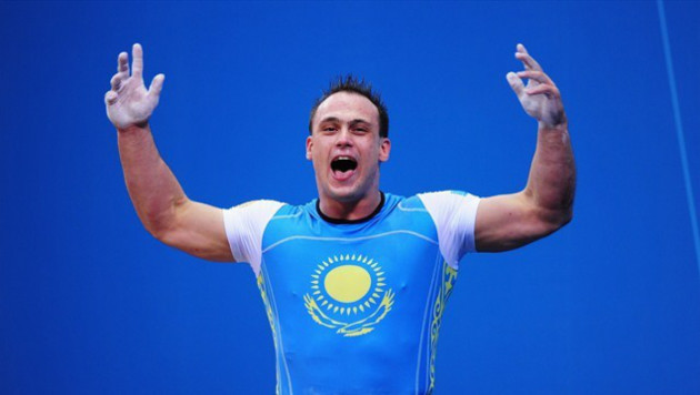 Илья Ильин поздравил народ Казахстана с медалью Дениса Тена