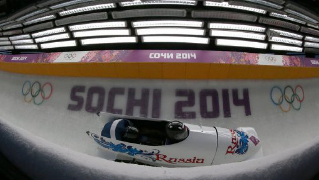 Бобслеисты принесли России пятое "золото" Олимпиады в Сочи
