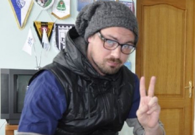 Артем Милевский в офисе актобинской команды. Фото с сайта ФК "Актобе"