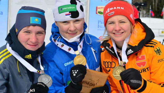 Казахстанская биатлонистка Вишневская выиграла "серебро" в спринте на чемпионате мира