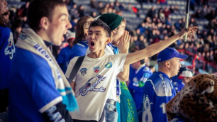 Болельщики "Барыса" в Омске. Фото со страничке "Barys-Fans" в ВКонтакте.