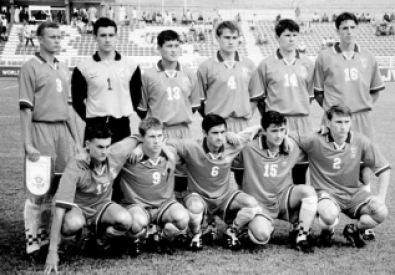 Молодежная сборная Казахстана по футболу 1999 года. Фото с сайта газеты "Караван"