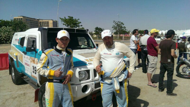 Экипаж Сазонова вошел в десятку сильнейших в прологе Abu Dhabi Desert Challenge