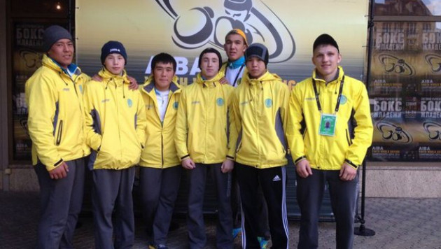 Казахстанские боксеры выиграли по два "золота" и "серебра" на молодежном ЧМ