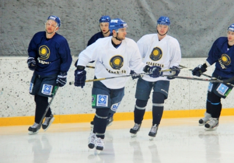 Хоккеисты сборной Казахстана. Фото с сайта icehockey.kz