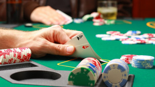 У игрока в покер из Казахстана конфисковали 250 тысяч долларов