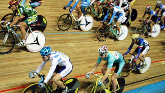 Казахстанские трековики выиграли восемь медалей ЧА по велоспорту