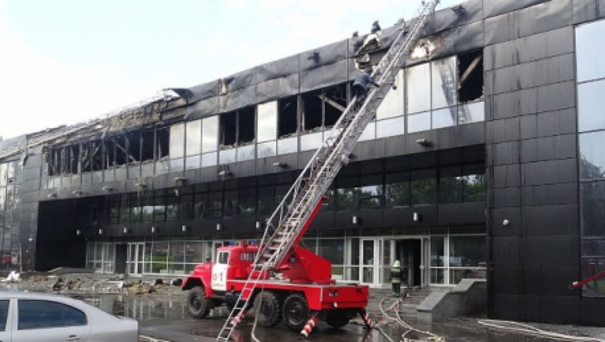 Домашнюю арену ХК "Донбасс" ограбили и подожгли