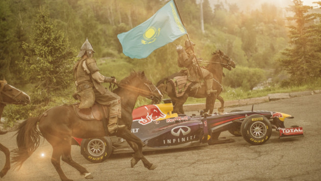 Болид "Формулы-1" прибыл в Казахстан