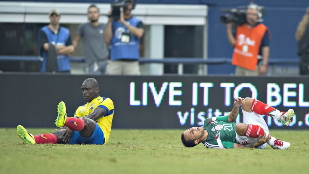 Полузащитник сборной Мексики сломал ногу перед чемпионатом мира