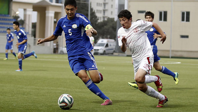 Казахстанские футболисты одержали победу в последнем матче на Caspian Cup