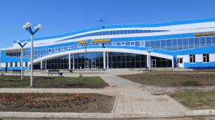 На фасаде легкоатлетического центра в Усть-Каменогорске появилось имя Ольги Рыпаковой