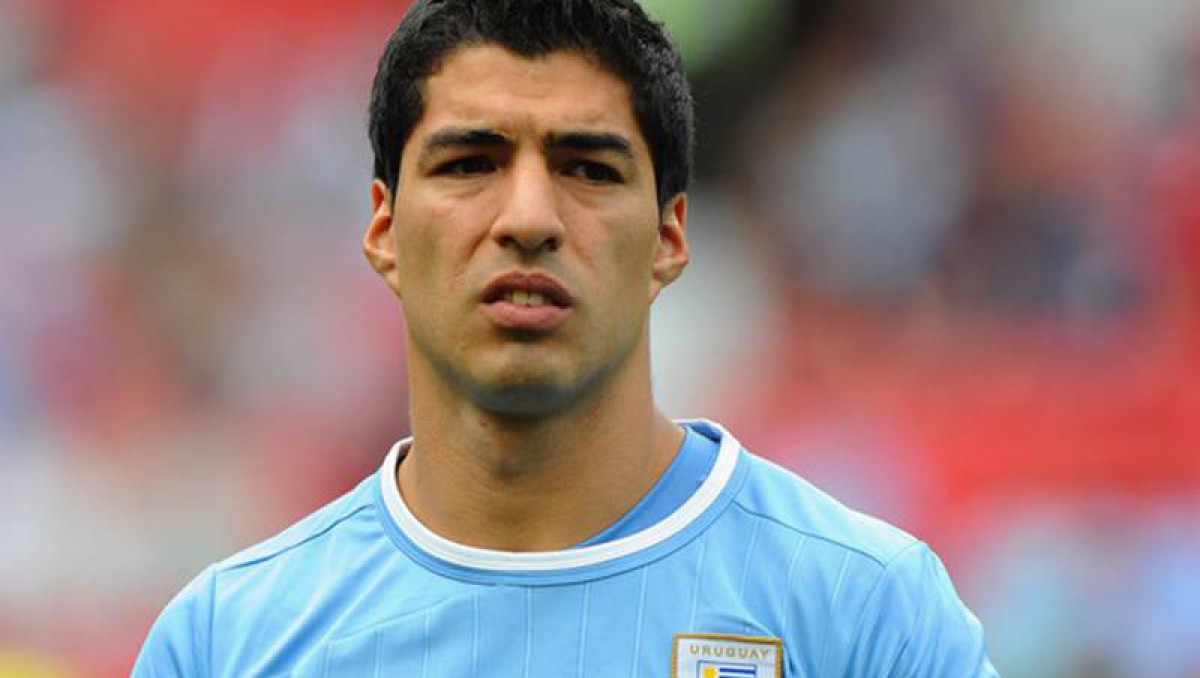 Луис Суарес остался в запасе сборной Уругвая на матч против Коста-Рики