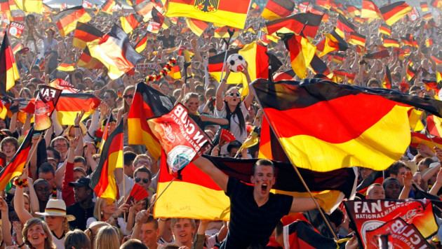 Немецких фанатов вывели с трибун во время матча Германия-Гана