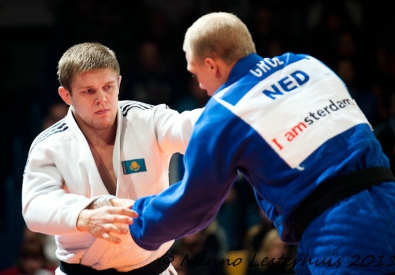 Максим Раков (слева). Фото с сайта judokrpalek.com