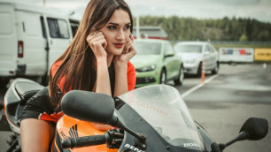 Российский "ответ" девушкам паддока MotoGP