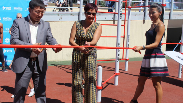Олимпийская чемпионка Ольга Шишигина открыла площадку для Street Workout в Алматы