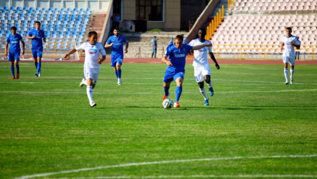 Игроков "Кайрата" и "Ордабасы" дисквалифицировали за драку во время матча