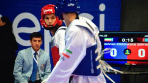 Кайрат Сарымсаков (в красном). Фото с группы "Kazakhstan Taekwondo Federation" в ВКонтакте