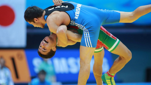Казахстанский борец выиграл "бронзу" Азиады с сотрясением и сломанной челюстью