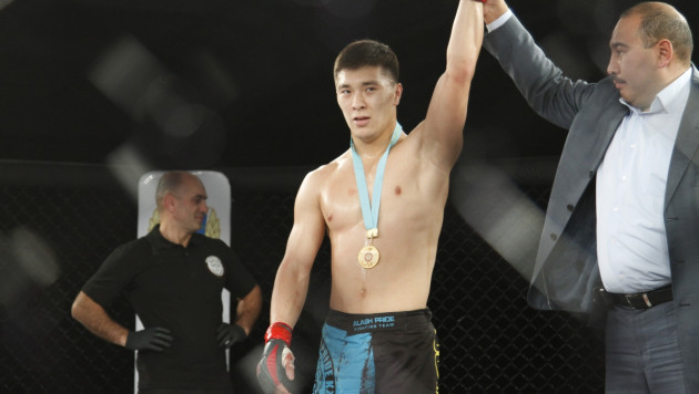 Казахстанский боец Айсадилов одержал победу на турнире в Алматы