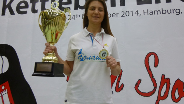 Казахстанска Потемкина стала шестикратной чемпионкой мира по гиревому спорту