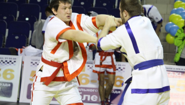 Казахстанец Максат Исагабылов вышел в четвертьфинал ЧМ по қазақ күресі