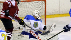 Сборная Казахстана пропустила пять шайб от Латвии перед стартом на молодежном ЧМ по хоккею