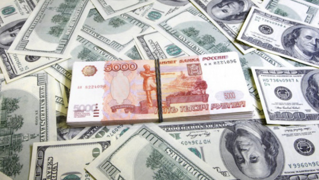В российском футболе установили свои курсы доллара и евро для заработных плат