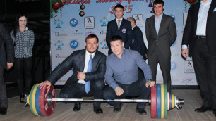 Ильин и Сапиев поздравили с Новым Годом воспитанников детских домов в Караганде