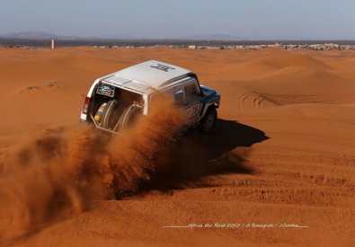 Внедорожник Юрия Сазонова и Арслана Сахимова. Фото с официального сайта Africa Eco Race-2015