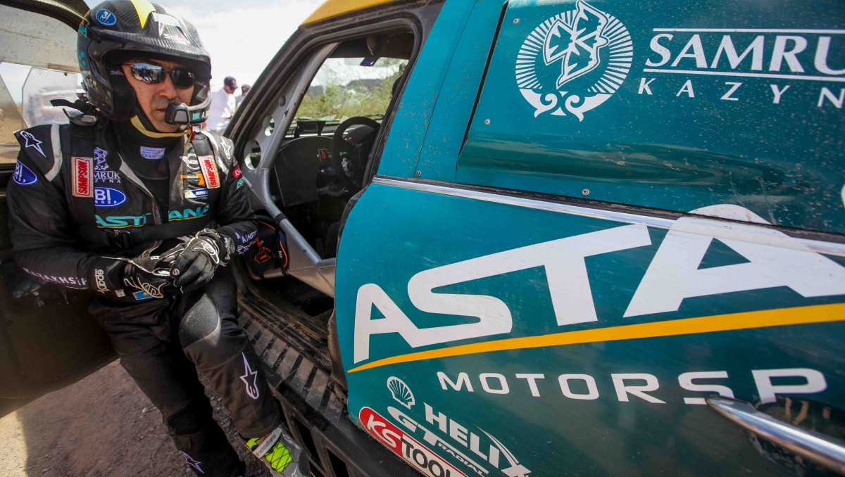 Гонщик Astana Motorsports замкнул десятку лучших в общем зачете после пятого этапа "Дакара"