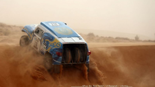 Казахстанские экипажи сохранили позиции в ТОП-13 по итогам 11-го этапа Africa Eco Race