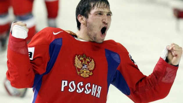 Овечкин готовится к Матчу Звезд НХЛ в футболке с портретом Путина