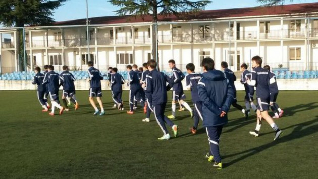 Юношеская сборная Казахстана по футболу пропустила три гола от Грузии