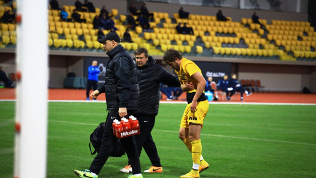 Станислав Лунин получил травму в матче с "Днепром"