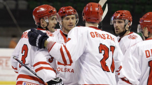 Хоккеисты сборной Польши. Фото с сайта ocdn.eu