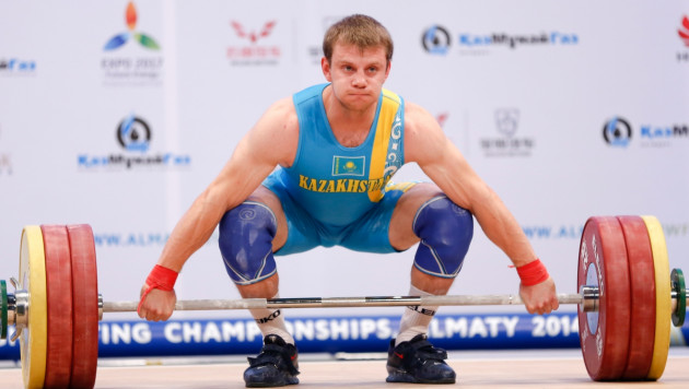 Штангист Павлов прокомментировал свою запоздалую бронзовую медаль чемпионата мира в Алматы