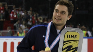Нападающий сборной Казахстана по хоккею Савенков перешел в "Торпедо"